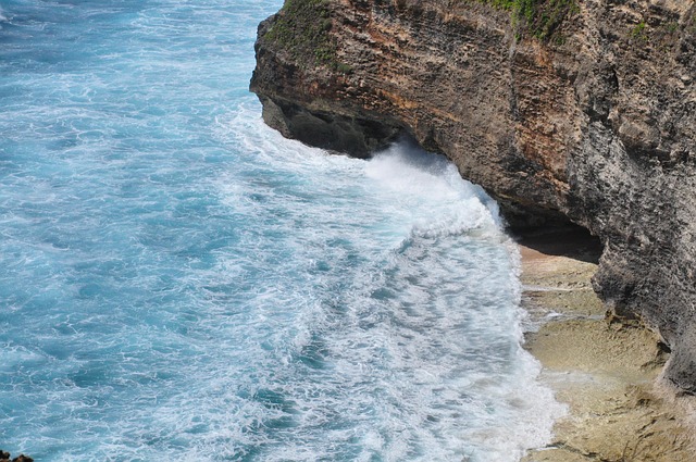 Bali Bliss: Your Ultimate Travel Guide to Exploring the Island's Culture, Nature, and Adventure